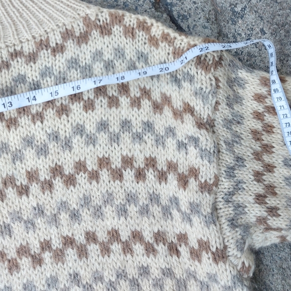 Vintage Wool Hand Knit Sweater - Picture 4 of 11